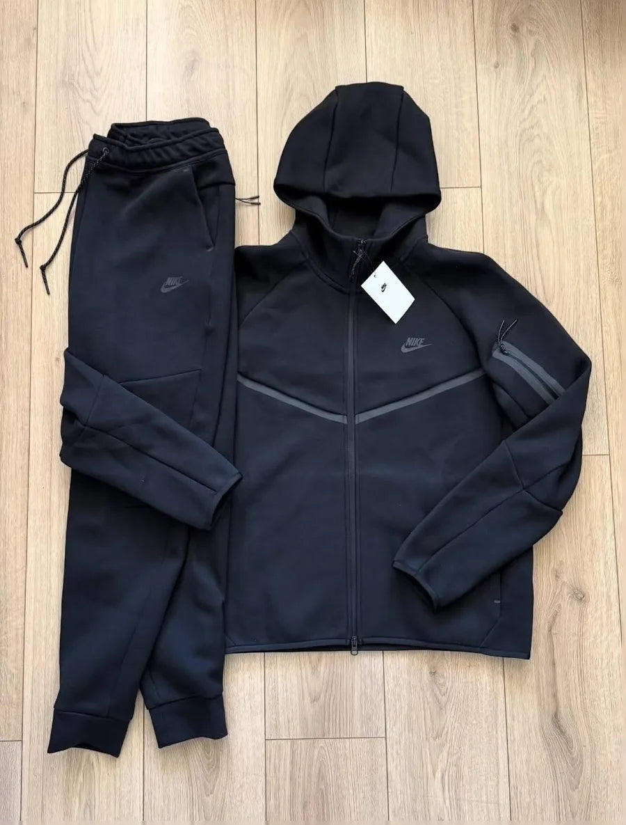 *AUTHENTIC * Nike Tech Fleece Tracksuit