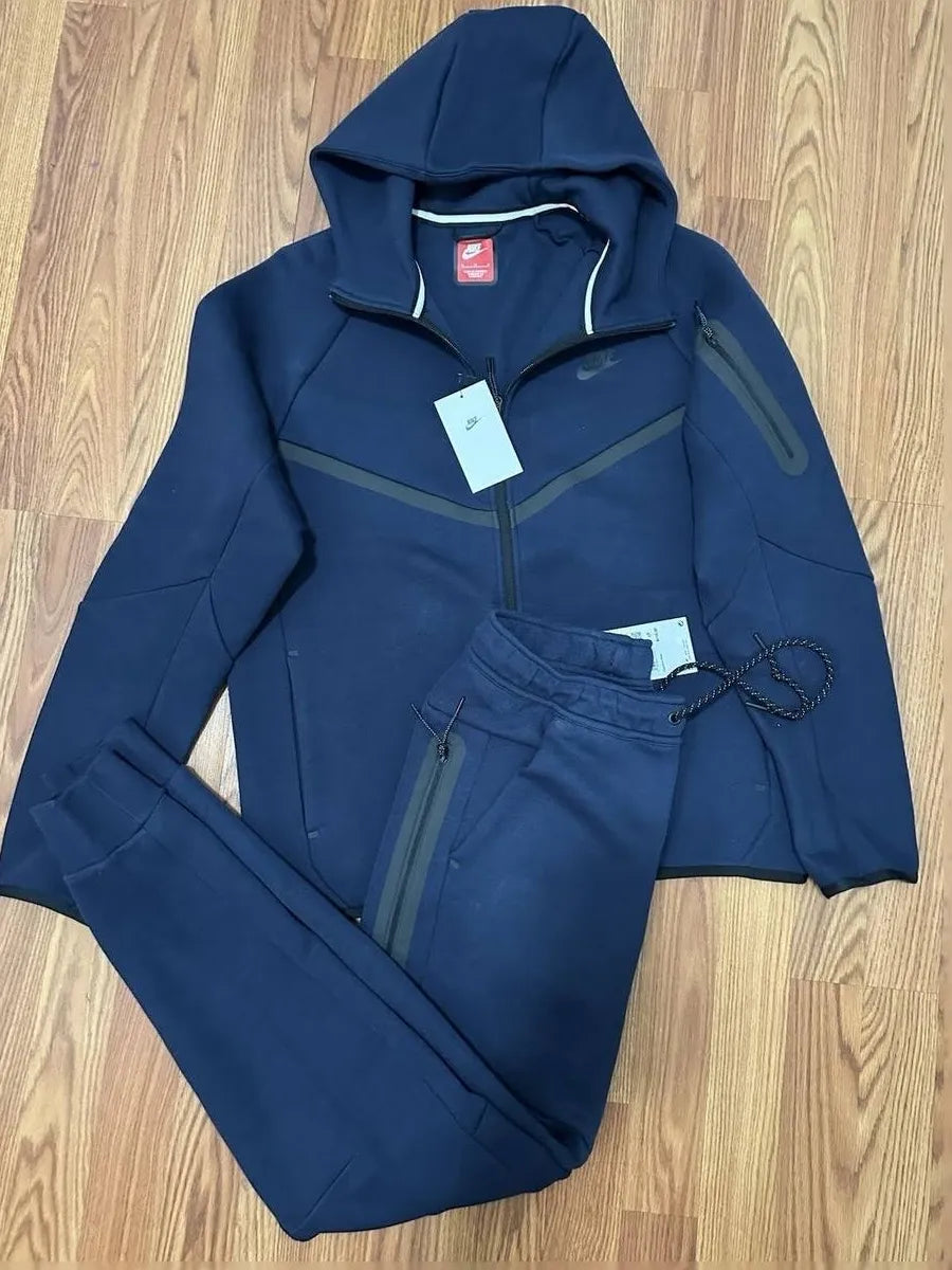 *AUTHENTIC * Nike Tech Fleece Tracksuit
