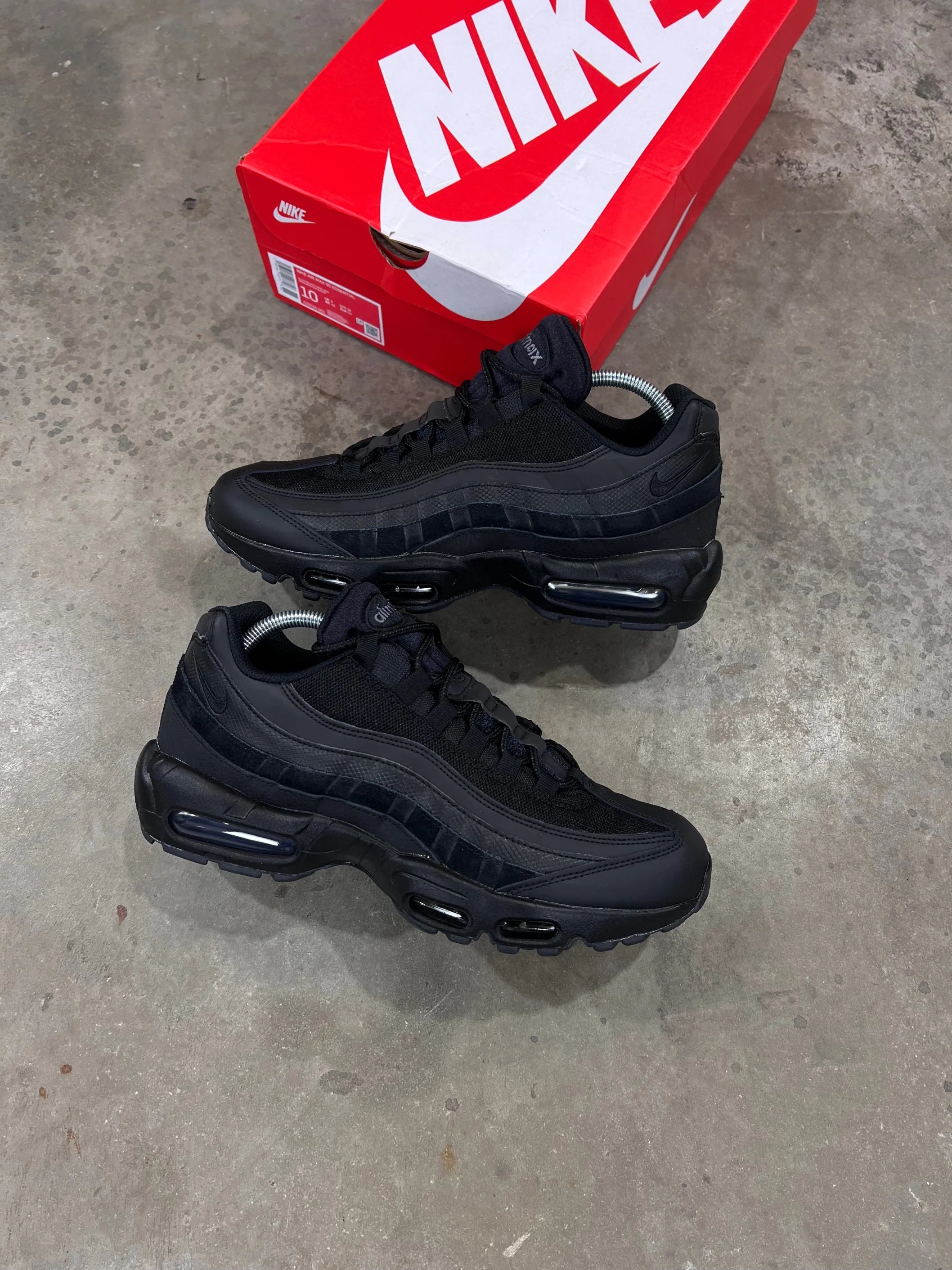 * AUTHENTIC * Nike Air Max 95