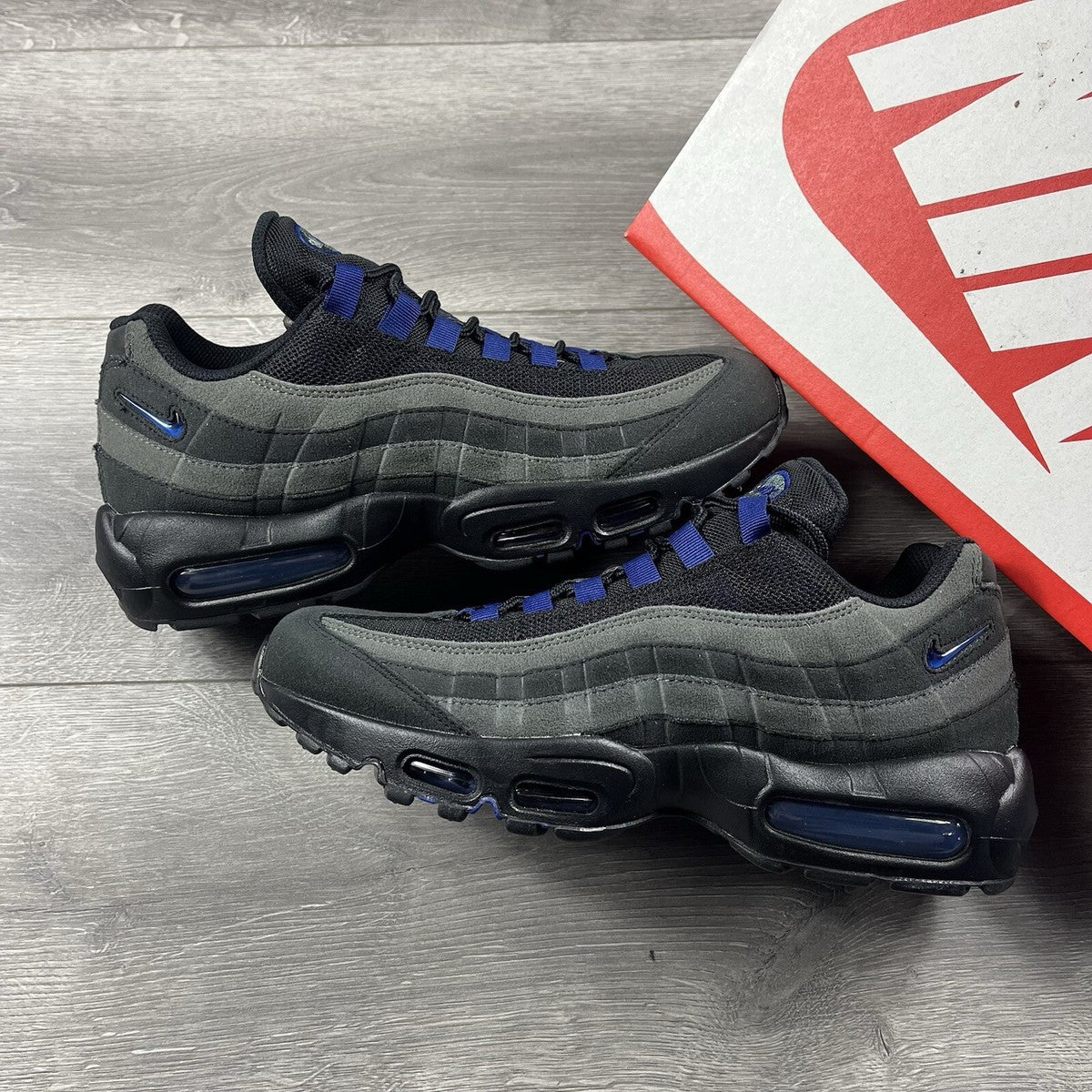 * AUTHENTIC * Nike Air Max 95