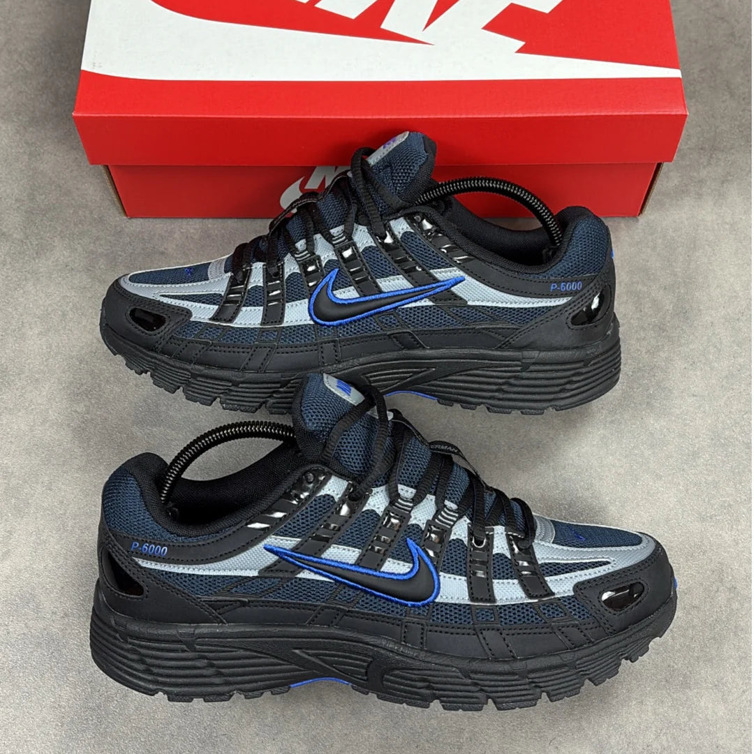 * AUTHENTIC * Nike P600s