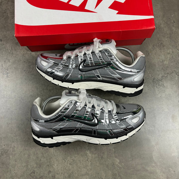 * AUTHENTIC * Nike P600s